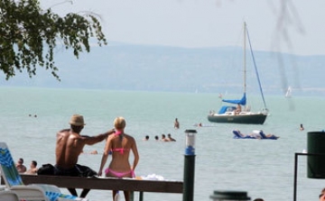 Őszödi szél: kevés vihar, de sok mentés volt a Balatonon