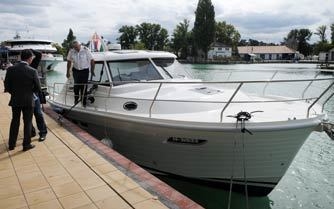 Hunornak fél óra a Siófok-Füred táv, új gyorshajó a Balatonon